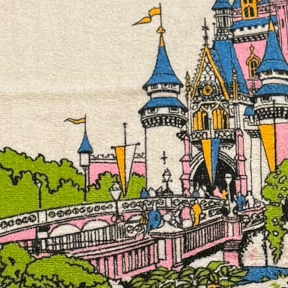 1980's Cannon Made in USA 100% Cotton Walt Disney World Cinderella Castle Towel - Picture 7 of 9